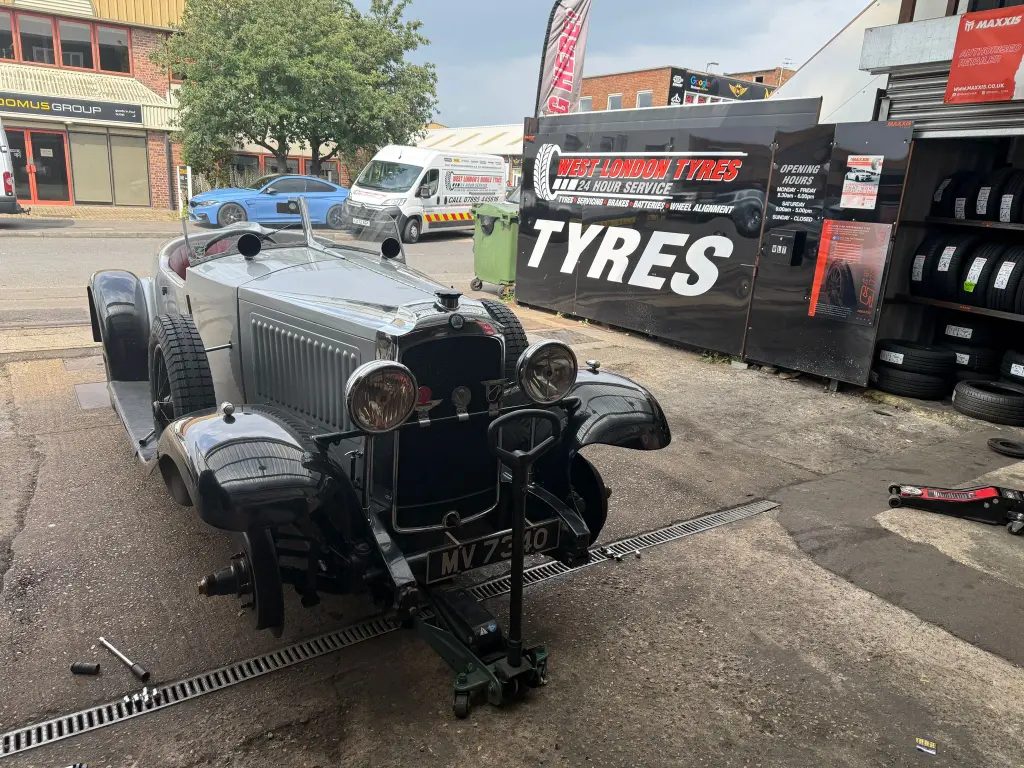 Mobile tyre fitting across Surrey, from our West Molesey base. — Surrey Tyres workshop and mobile fitting service in West Molesey, Surrey